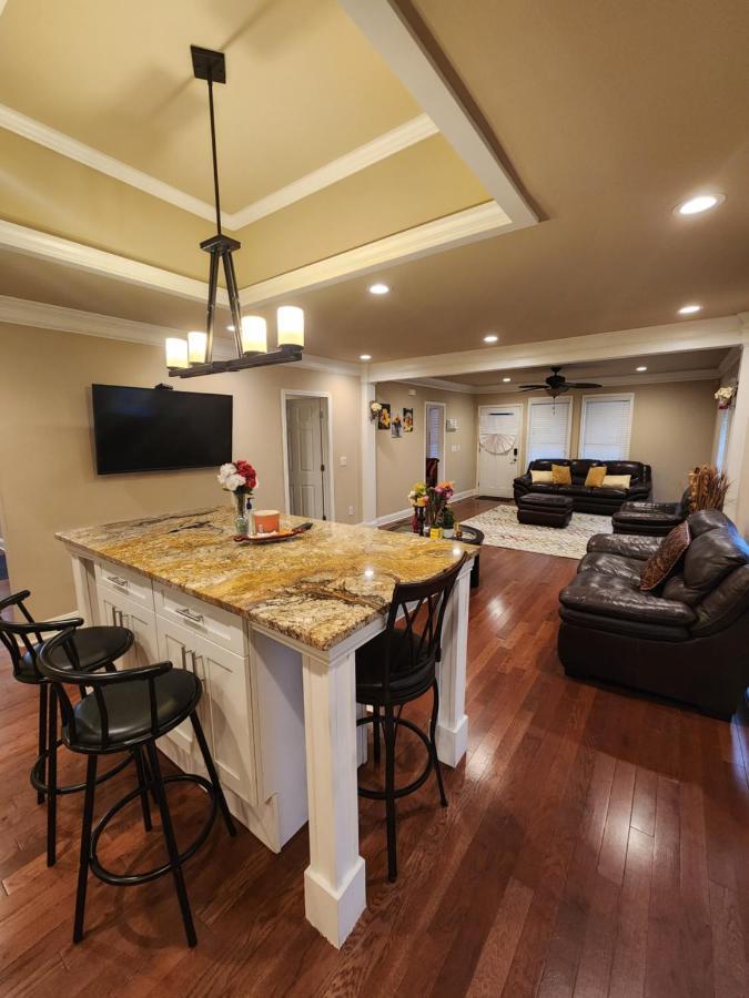 Spacious Newly Renovated Home Atlanta Exterior photo